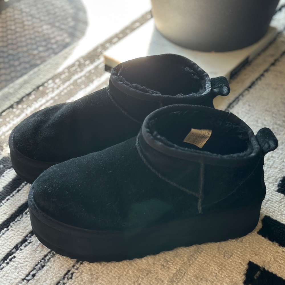 UGG Classic Ultra Mini Platform